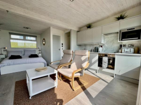 Pass the Keys Little Haven, one bed chalet in Dartmouth, Devon